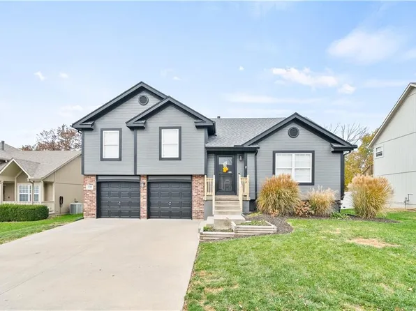 1716 NW Nicholas Dr, Grain Valley, MO 64029