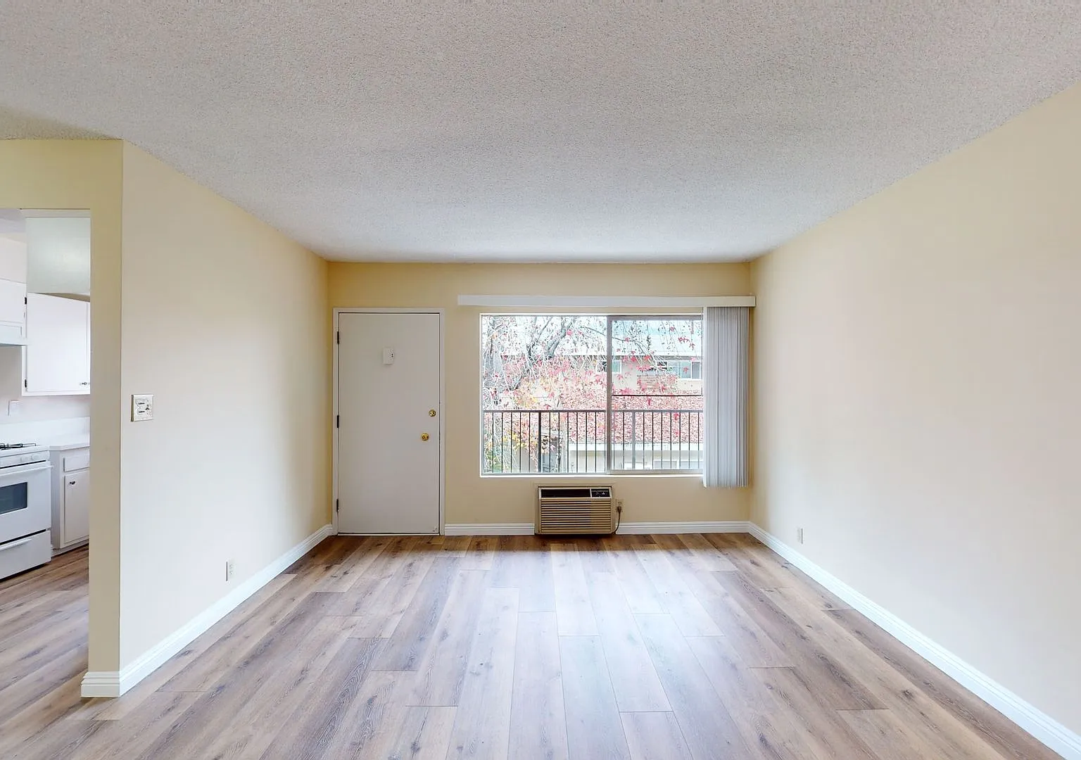 5616te — Photo 3