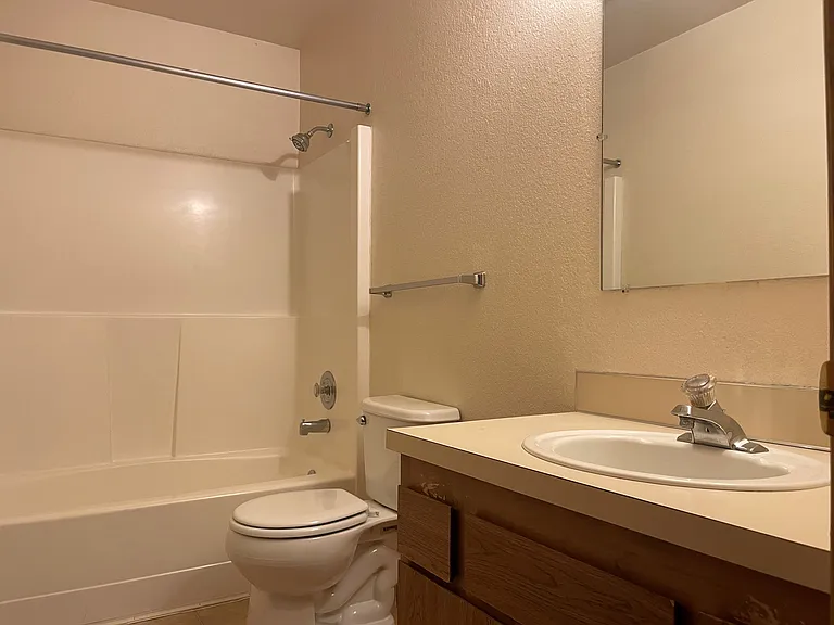 Skyview Apartments — Photo 5