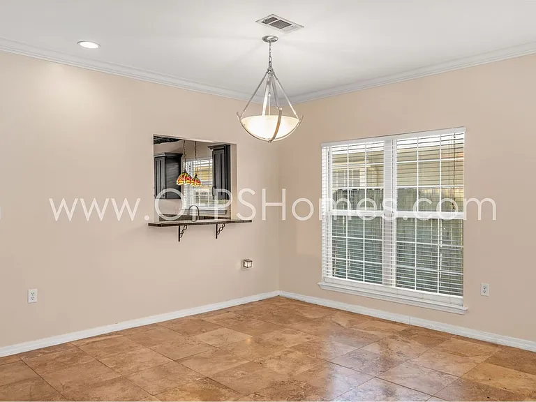 1949 Kadima Cir — Photo 7