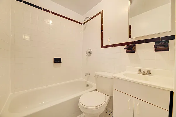 Rented by REAL New York | media 23