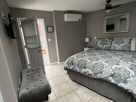 2nd image of 531 E Branch St #1/2
