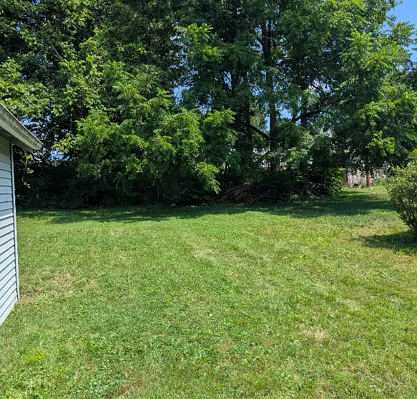 367 Laird Ave SE — Photo 13