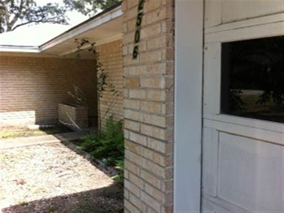 2nd image of 2506 41st St