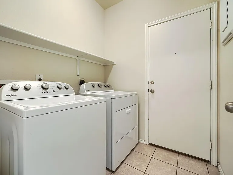 616 Sonterra Blvd — Photo 21