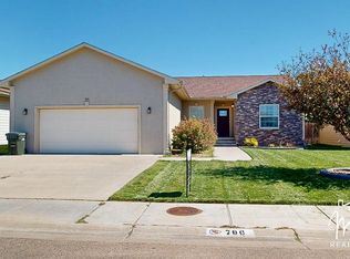 706 Warrior St, Garden City, KS 67846