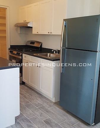 4th image of 10905 72nd Ave APT 5A