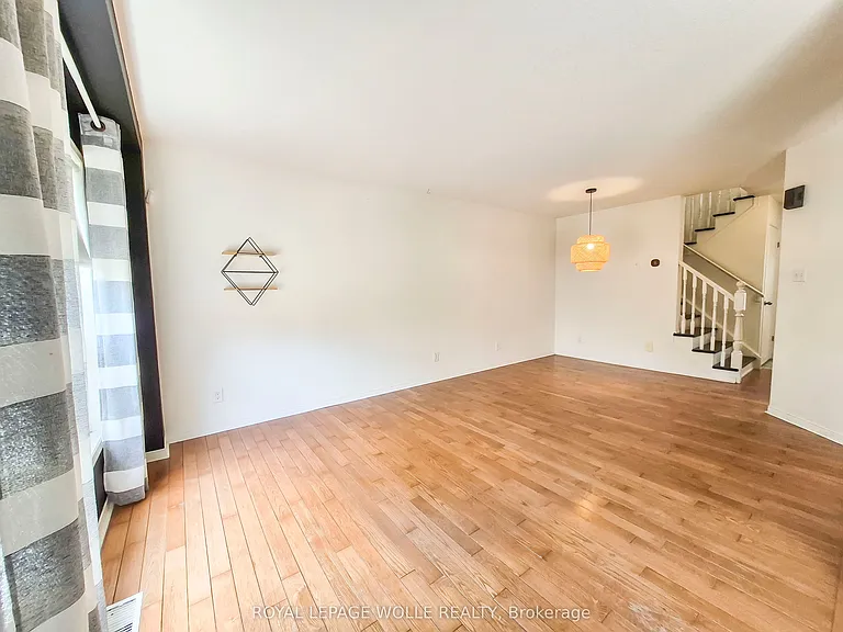 147 Dubrick Cres #1 — Photo 4