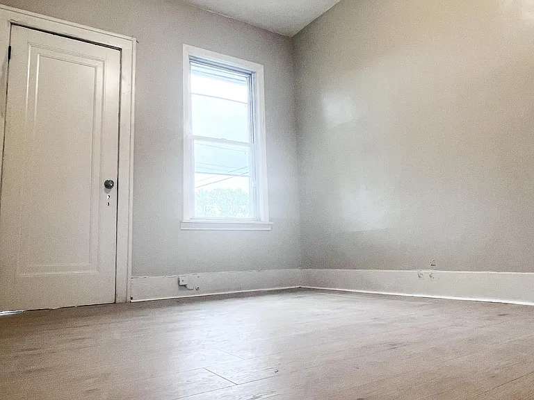 5133 Whitfield St #2 — Photo 4