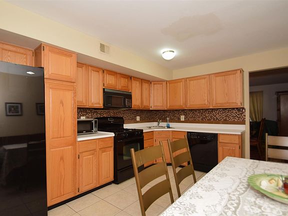 Eat in Kitchen