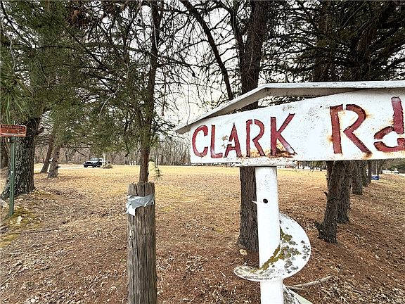 2nd image of 2961 N Clark Rd #3
