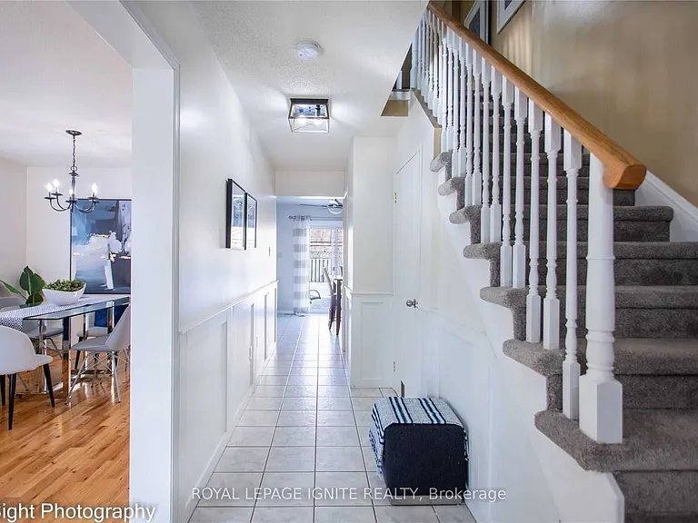 10 Bonnycastle Dr — Photo 2