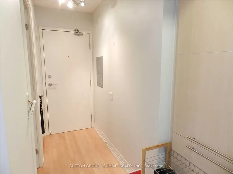 21 Carlton St #705 — Photo 7