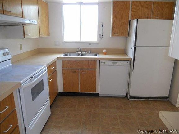 4th image of 914 Maxwell Ln