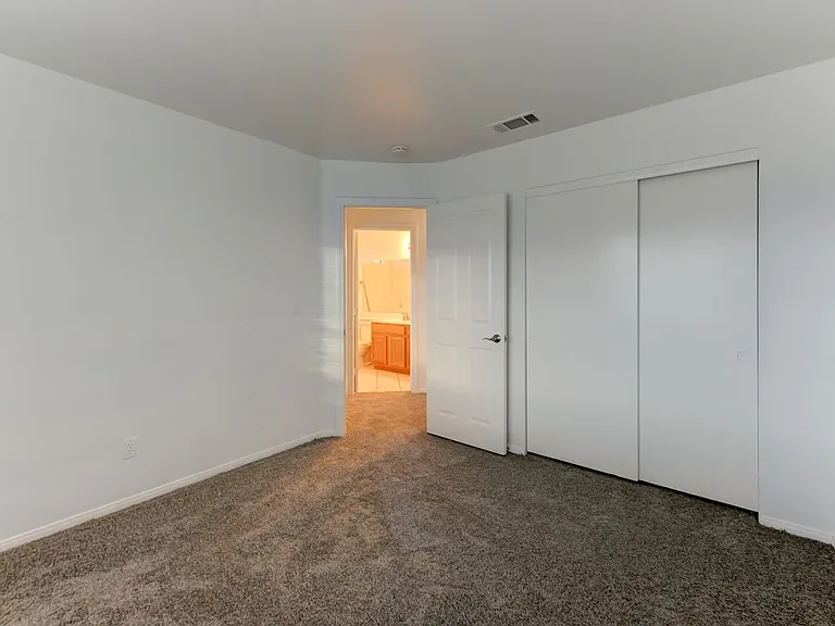 4548 Grand Rock Dr — Photo 9