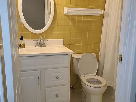 3rd image of 1010 Centurion Ln APT 10