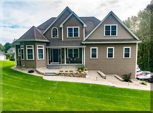 239 Middle St, West Newbury, MA 01985
