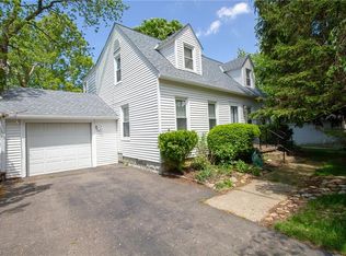 5403 Lake Rd, Sheffield Lake, OH 44054