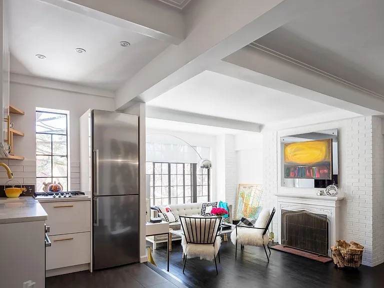 20 Continental Ave #4U — Photo 1