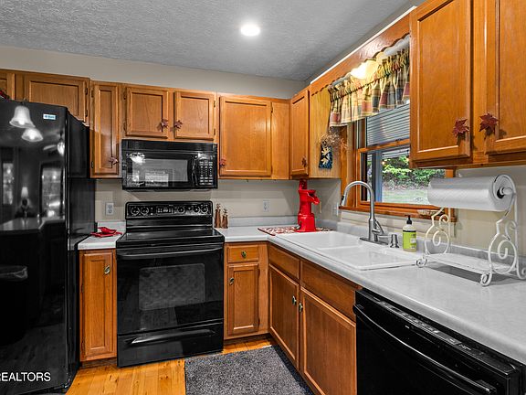 20th image of 1043 Reagan Springs Rd