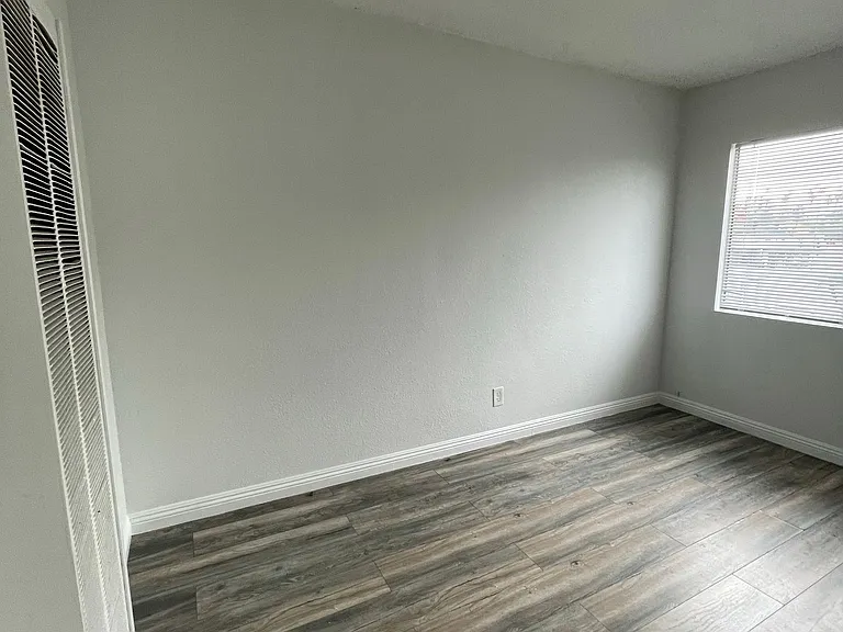 3711 Pueblo Ave #3 — Photo 23