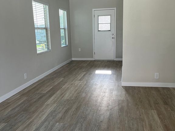 2nd image of 2221 Grand Ave #1