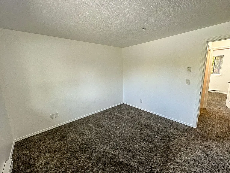 3446-3462 Hadley St NE — Photo 18