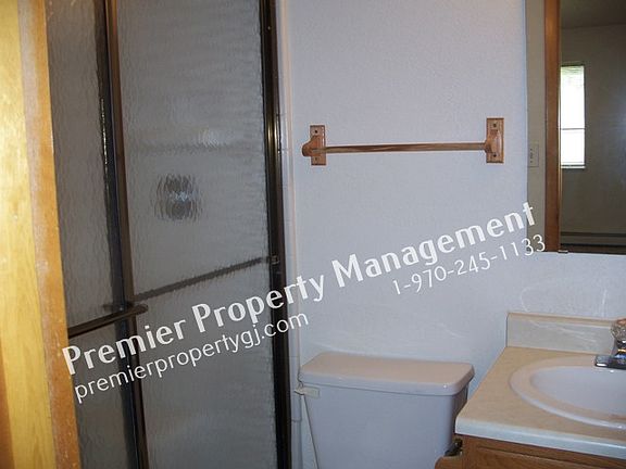5th image of 2902 Pinyon Ave APT A