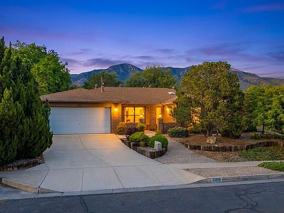 5th image of 4112 Blue Ridge Pl NE