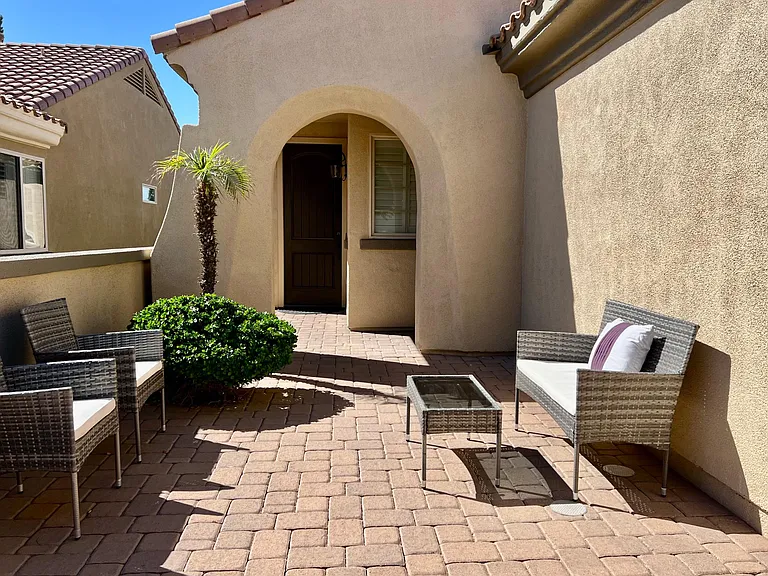 22426 N San Ramon Ct — Photo 2