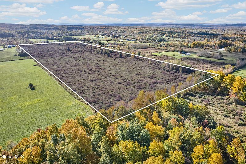 4th image of 620 N Green Road