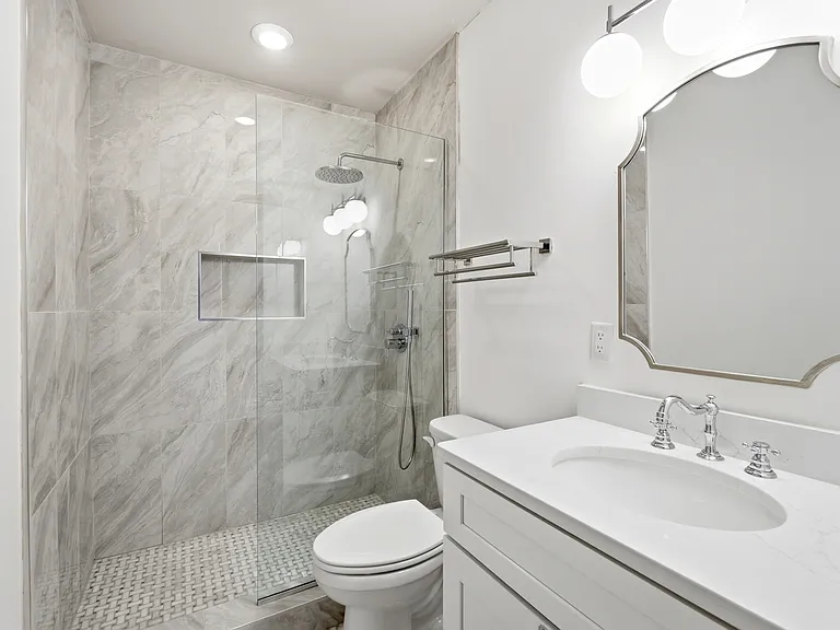 907 Main St #5 — Photo 19