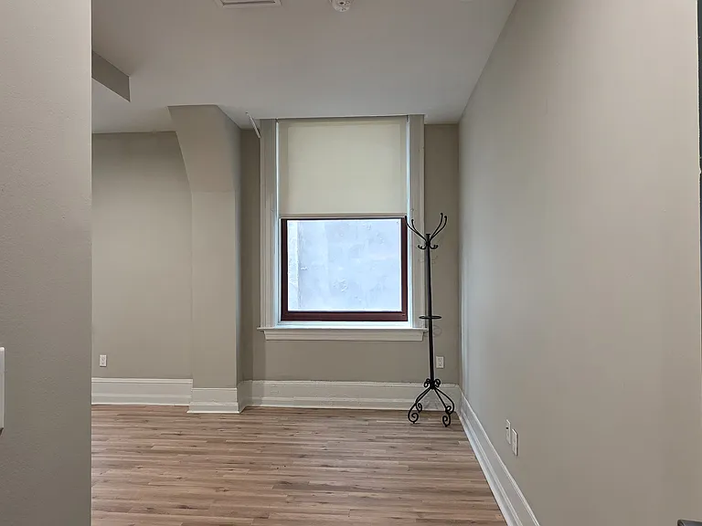 1420-22 Chestnut St #502 — Photo 2