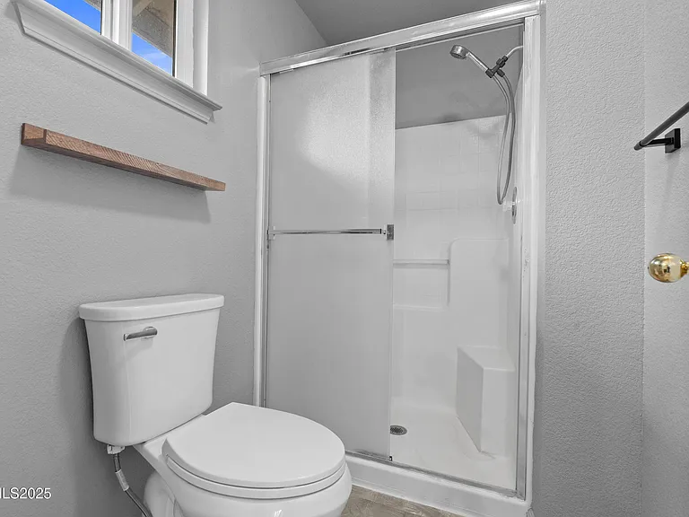 Master Bedroom private Bathroom