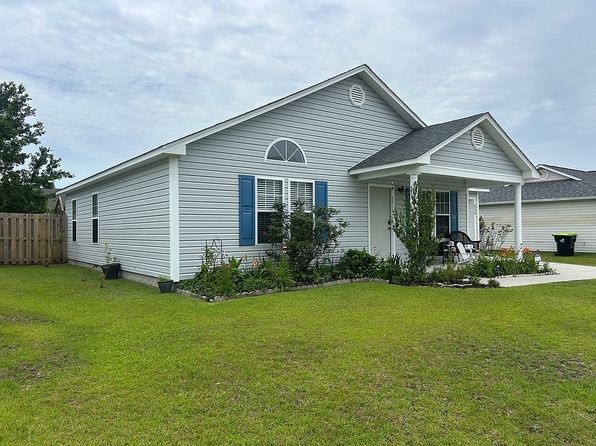 636 Brewster Ln