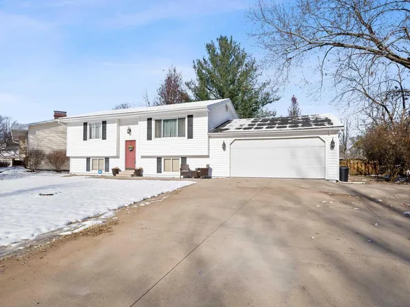 180 Northview Dr, Knoxville, IL 61448