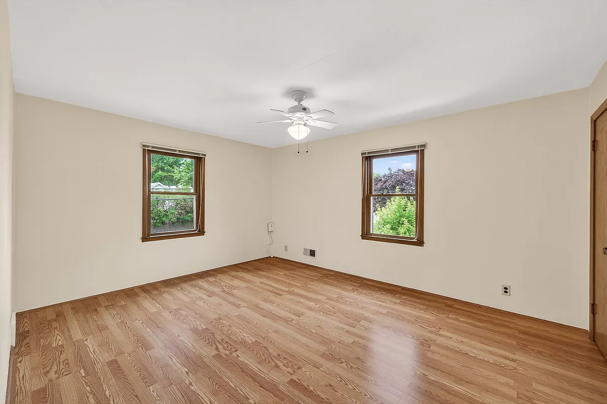 Building Photo - 4000 Hayes St NE #2