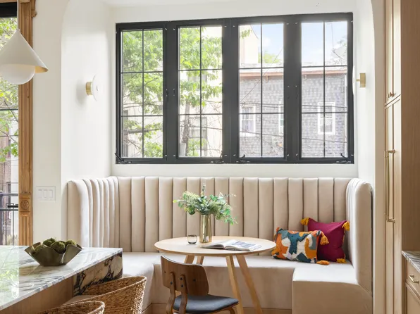 757 Putnam Avenue image 9 of 24