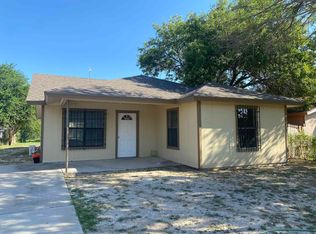 1007 E Chapoy St, Del Rio, TX 78840