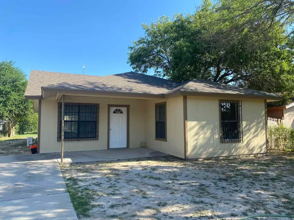 1007 E Chapoy St, Del Rio, TX 78840