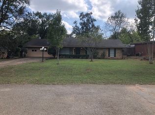 358 McKinnon Dr, Kilgore, TX 75662