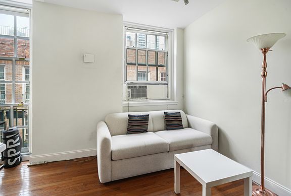 5th image of 509 E 77th St APT 6K