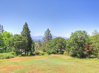 271 NE Ausland Dr, Grants Pass, OR 97526