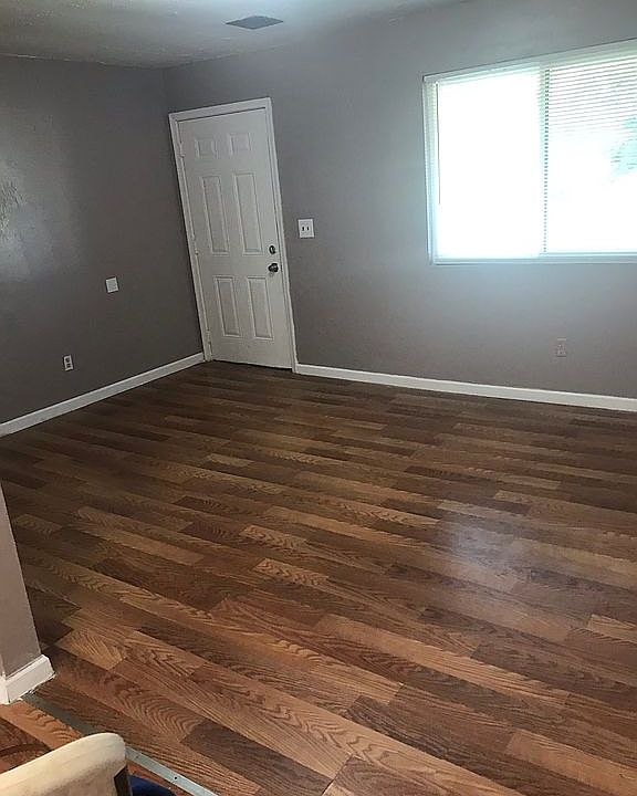 1st image of 4112 Meadowview Dr