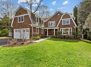 32 Fairview Rd, Scarsdale, NY 10583