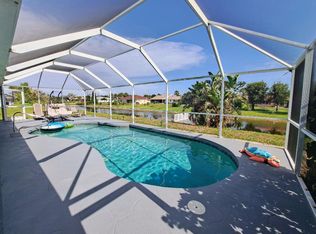 13 Bunker Rd, Rotonda West, FL 33947