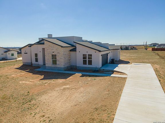 3rd image of 999 County Road 319