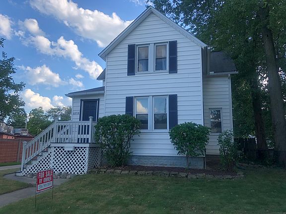 3rd image of 22718 Blackburn St