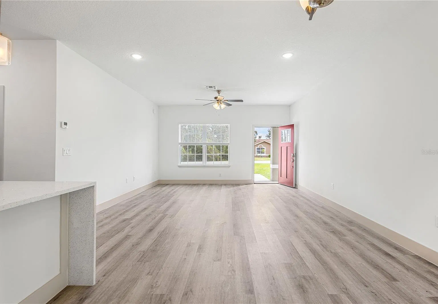 4 bed, 1641 sqft, $1,950 — Photo 2