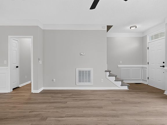 4th image of 220 Clearmeadow Dr